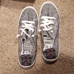 Not rated Charcoal sneaker